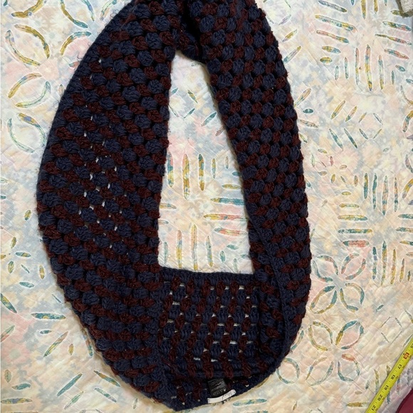Floreat for Anthropologie Blue & Burgundy 
Crochet Infinity Scarf. - Picture 5 of 11
